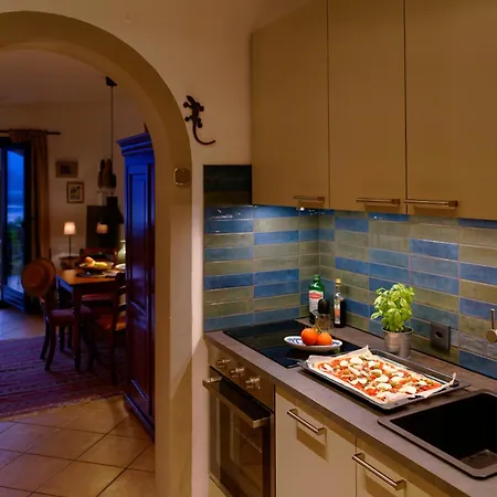 Top-ferienwohnung Im Landhausstil Mit Panoramablick & Pool Appartement *
